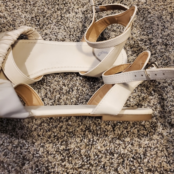 Journee Collection Flat Sandals - Picture 2 of 2